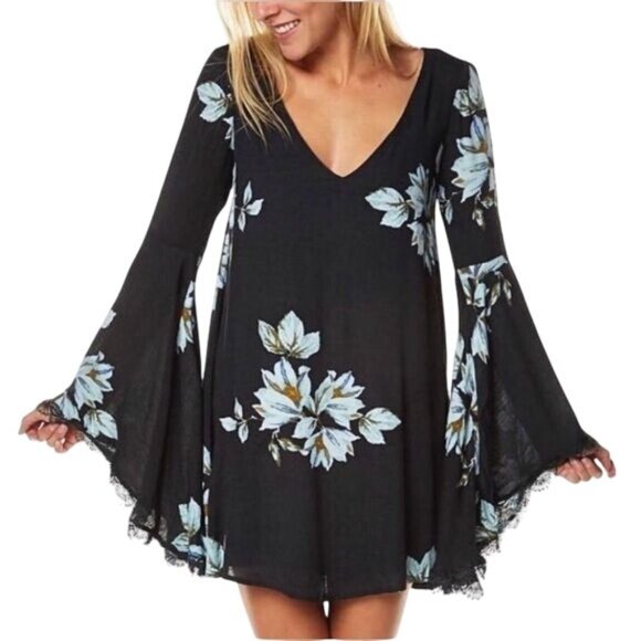 Free People Floral Print Lace Trim Bell Sleeve Mini Shift Dress S| Whimsigoth FP - Picture 16 of 16